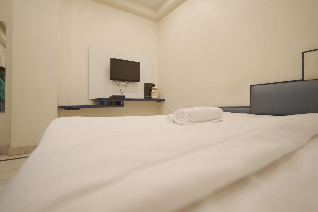 Hotel Leo Continental Νέο Δελχί Εξωτερικό φωτογραφία
