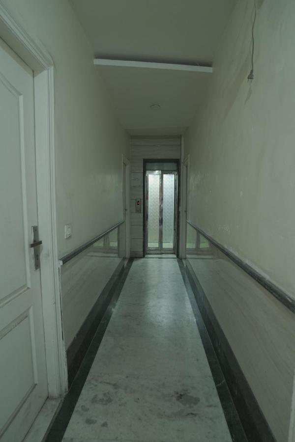 Hotel Leo Continental Νέο Δελχί Εξωτερικό φωτογραφία