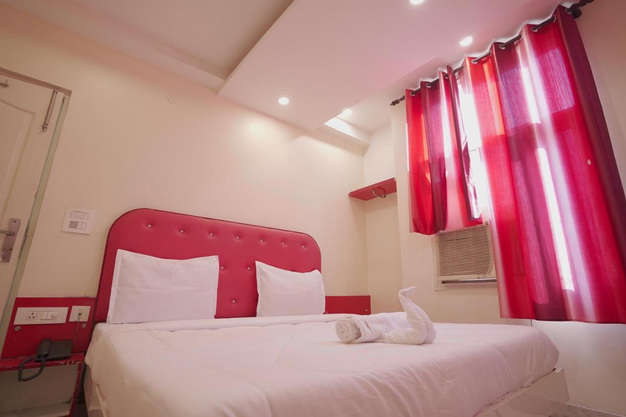 Hotel Leo Continental Νέο Δελχί Εξωτερικό φωτογραφία
