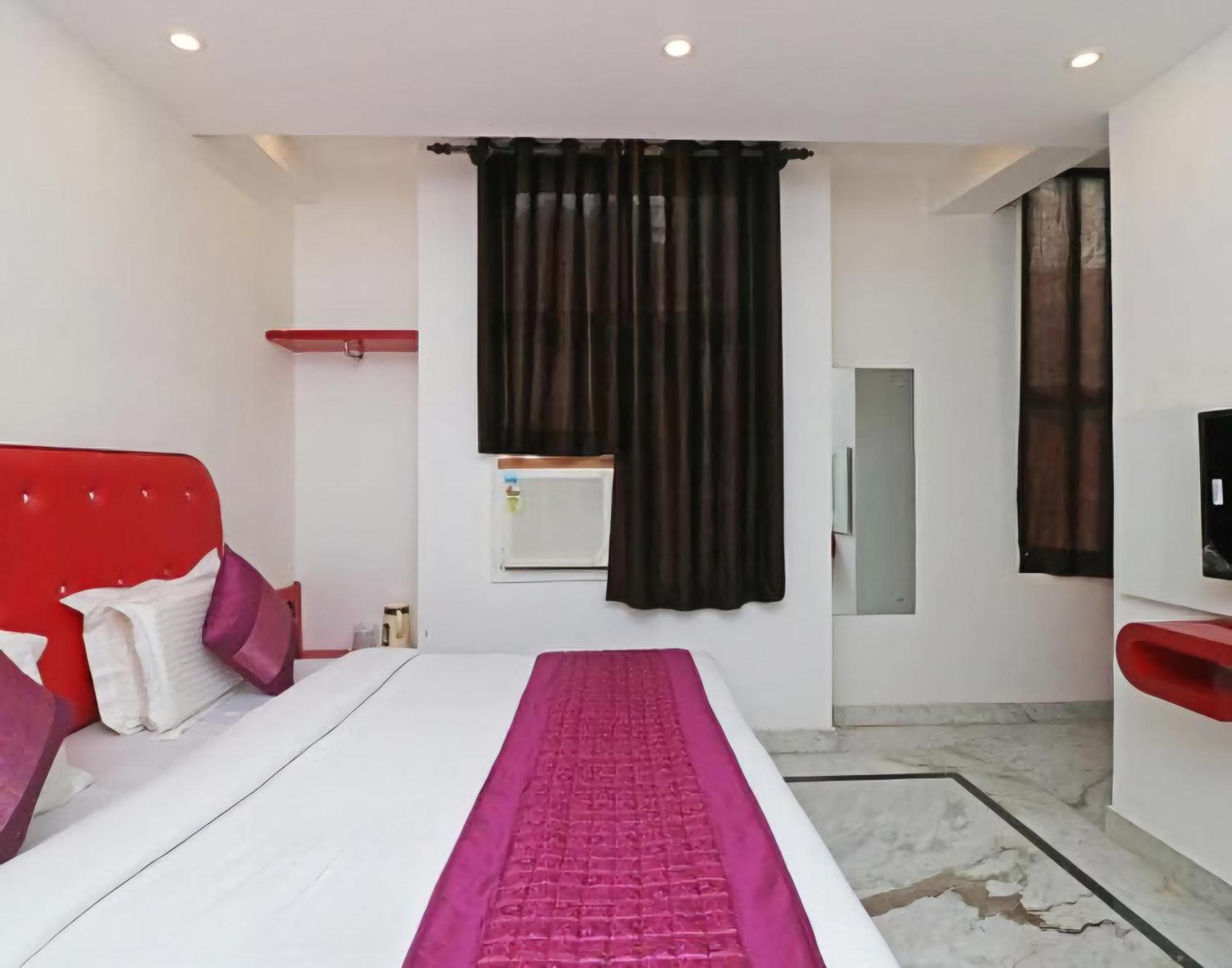 Hotel Leo Continental Νέο Δελχί Εξωτερικό φωτογραφία