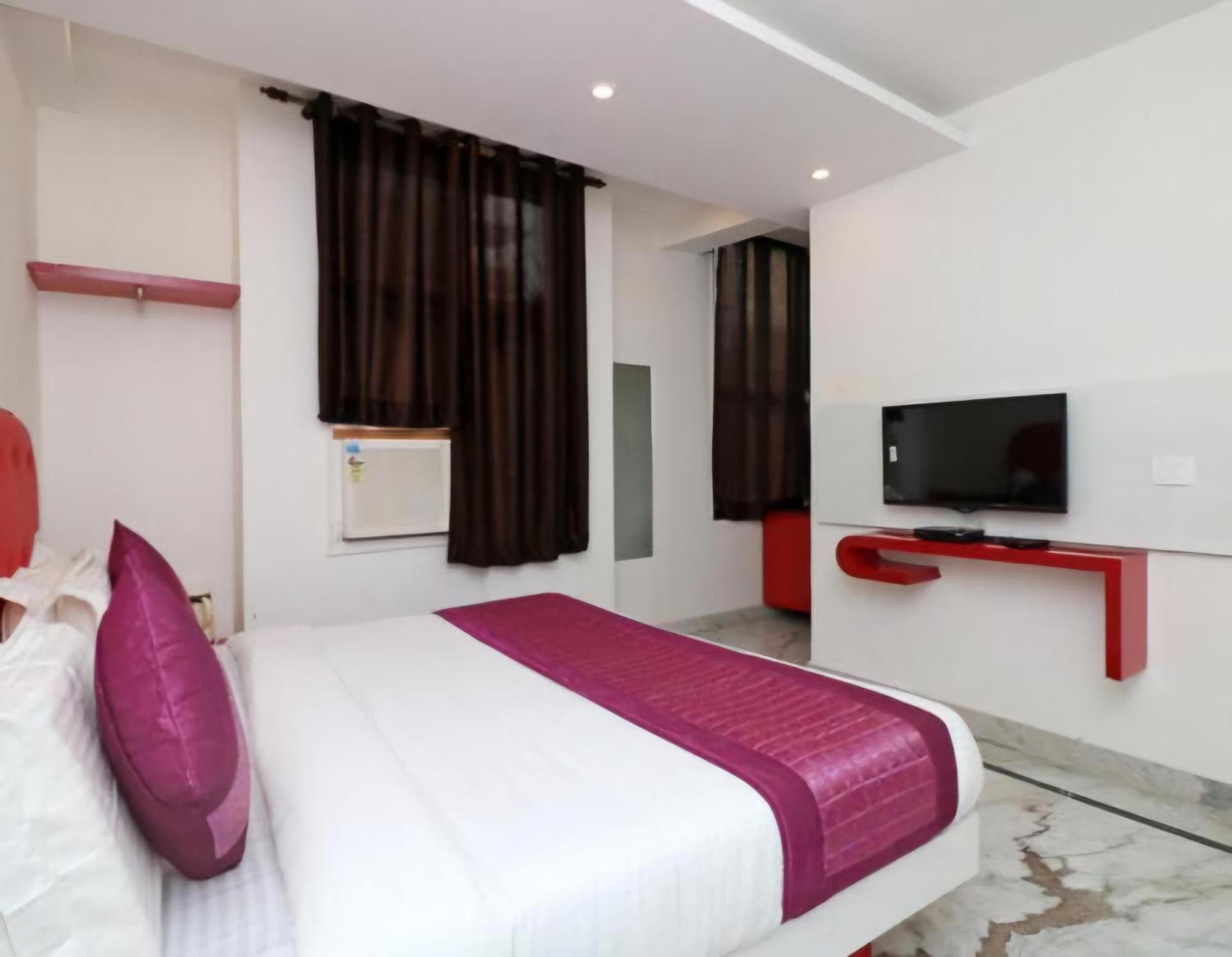Hotel Leo Continental Νέο Δελχί Εξωτερικό φωτογραφία