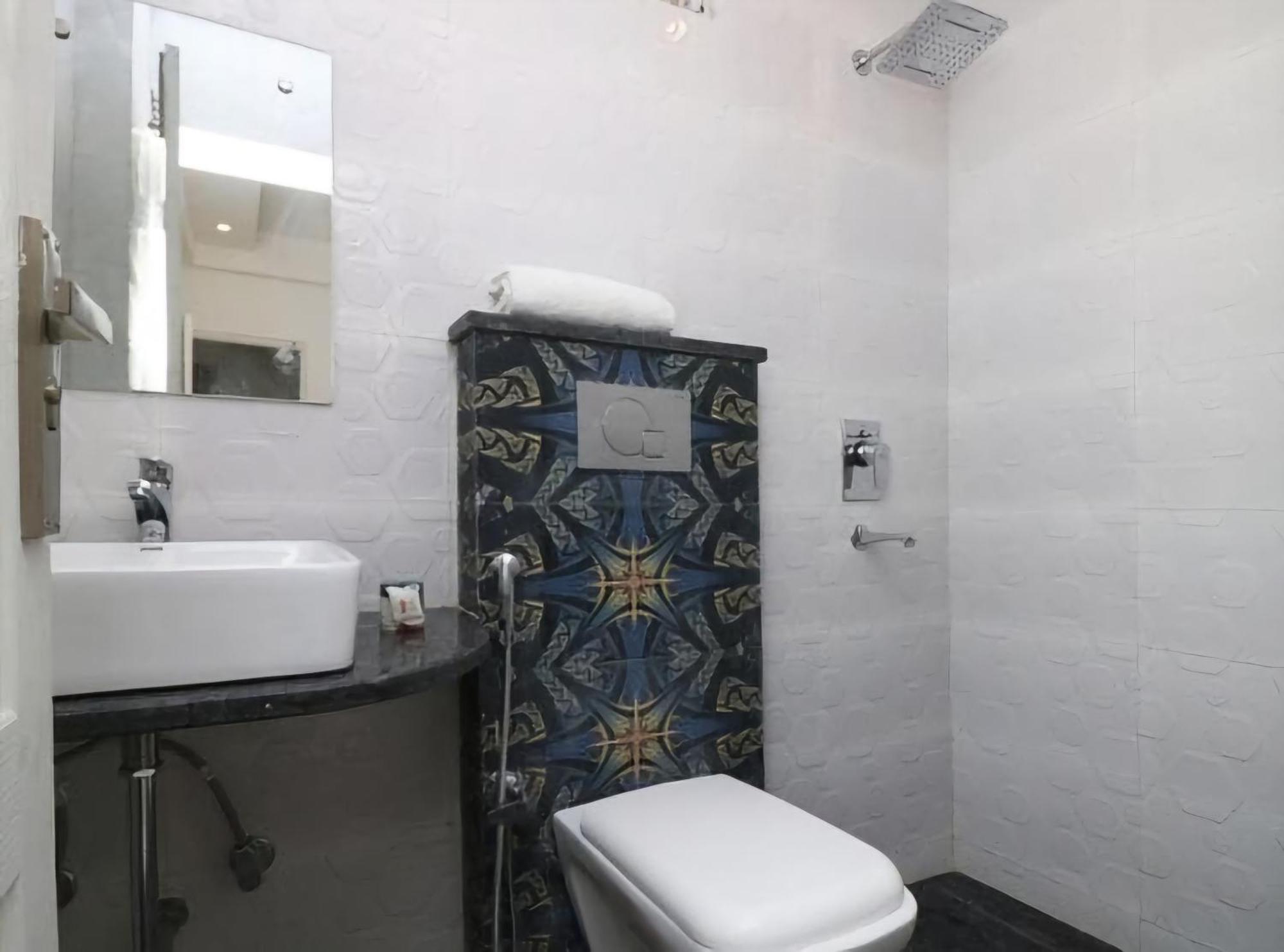 Hotel Leo Continental Νέο Δελχί Εξωτερικό φωτογραφία