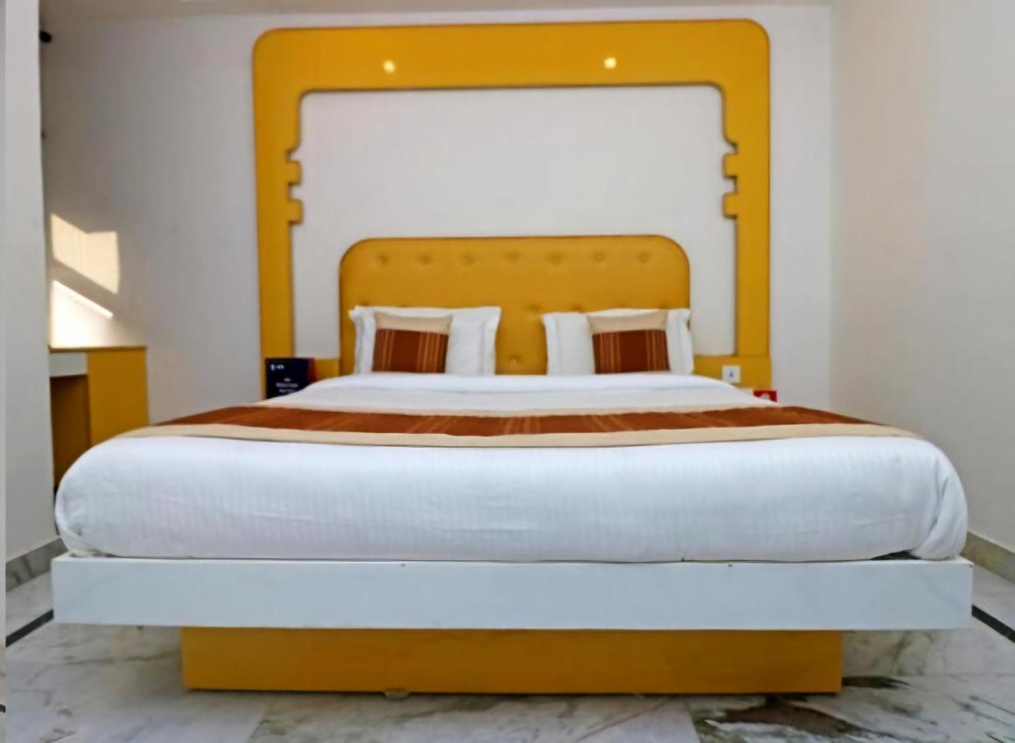 Hotel Leo Continental Νέο Δελχί Εξωτερικό φωτογραφία