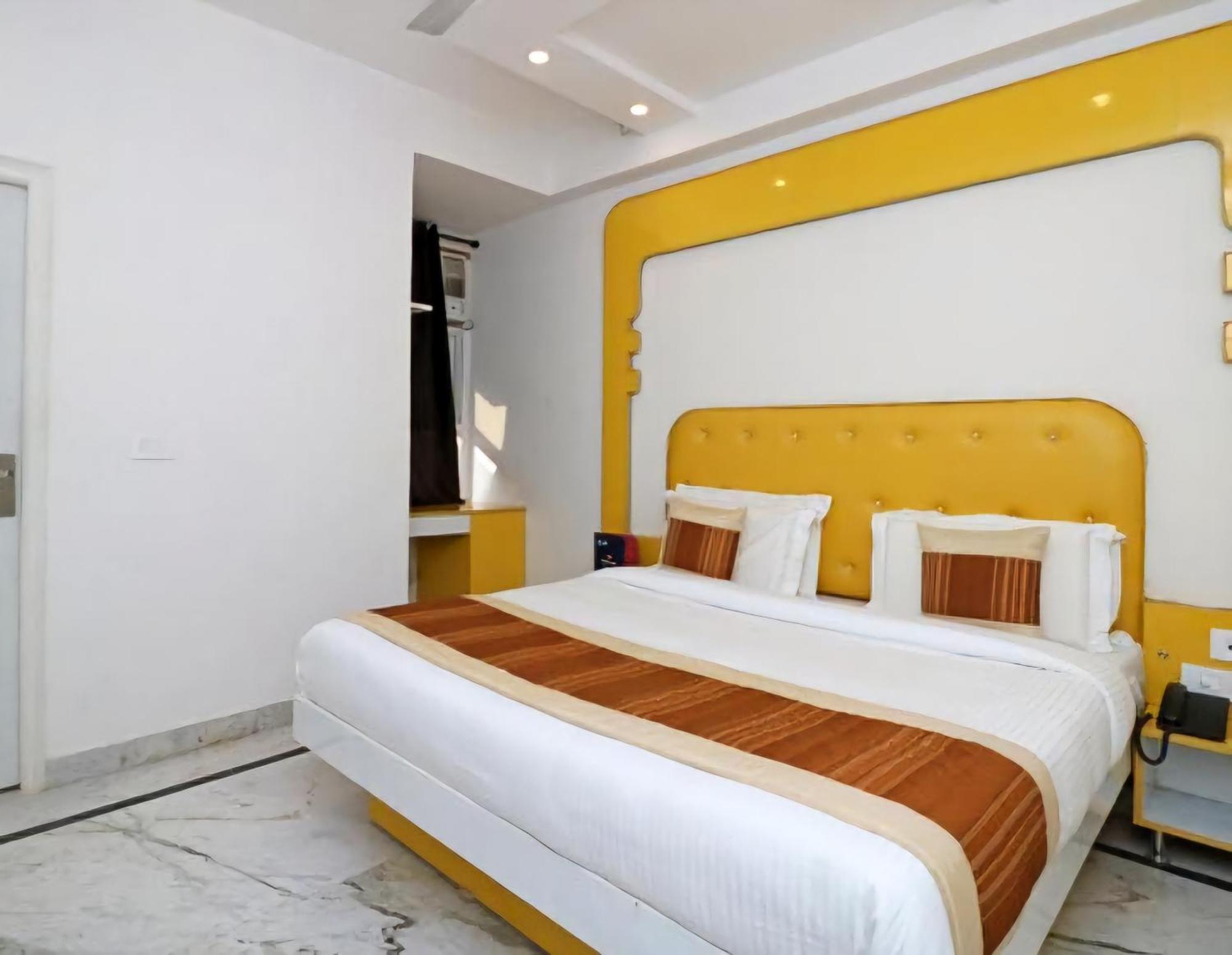 Hotel Leo Continental Νέο Δελχί Εξωτερικό φωτογραφία